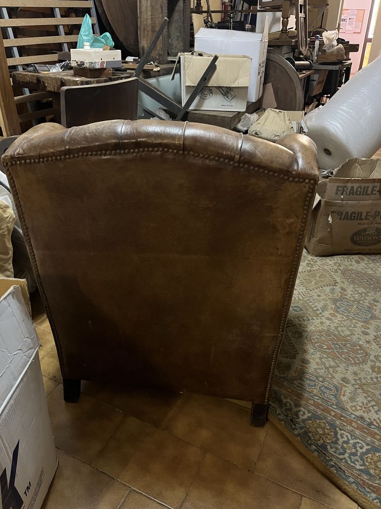 Sofas de orelhas em pele de carneira