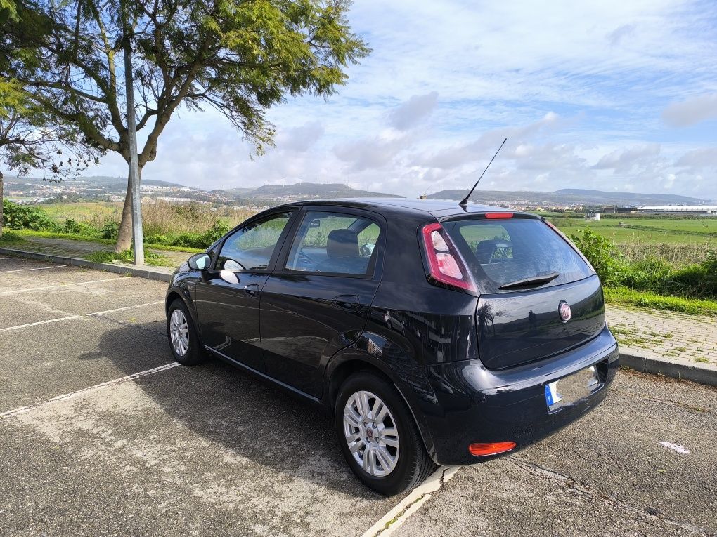 Fiat Punto 1.3 M-Jet Easy S&S, ano 2012