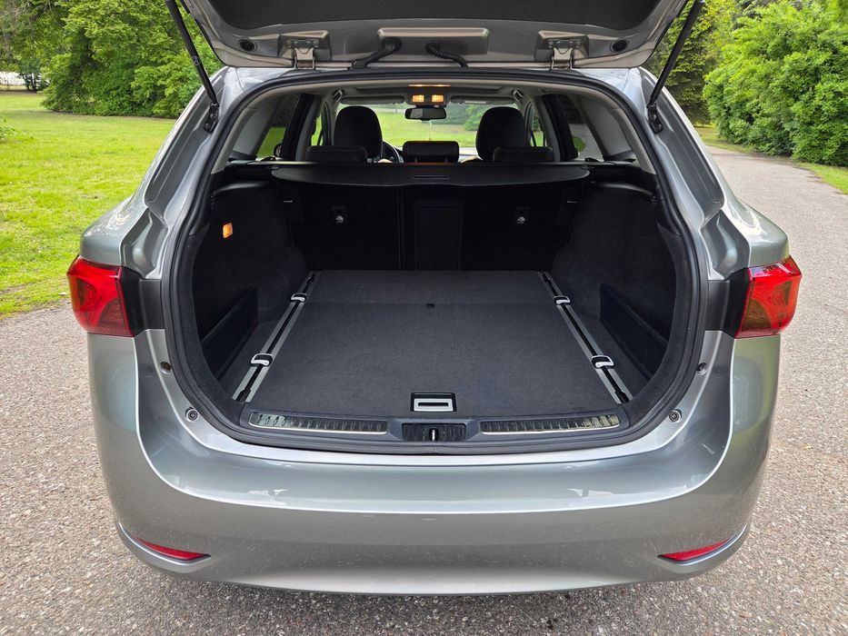 Toyota Avensis III D4D Prestige kombi