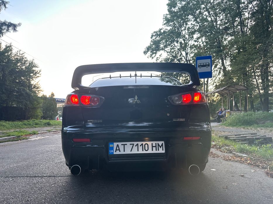Mitsubishi lancer 10