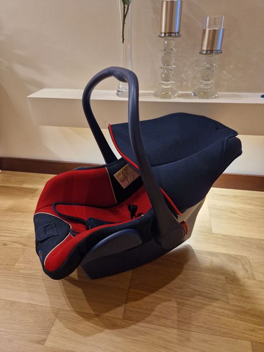 Fotelik nosidełko do samochodu