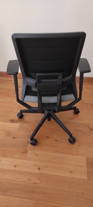 Cadeira escritório ergonómica ACTIU
