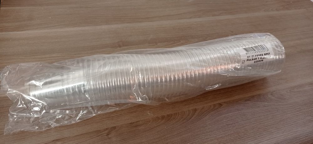Plastikowe kubki 0,3l 50 sztuk x27