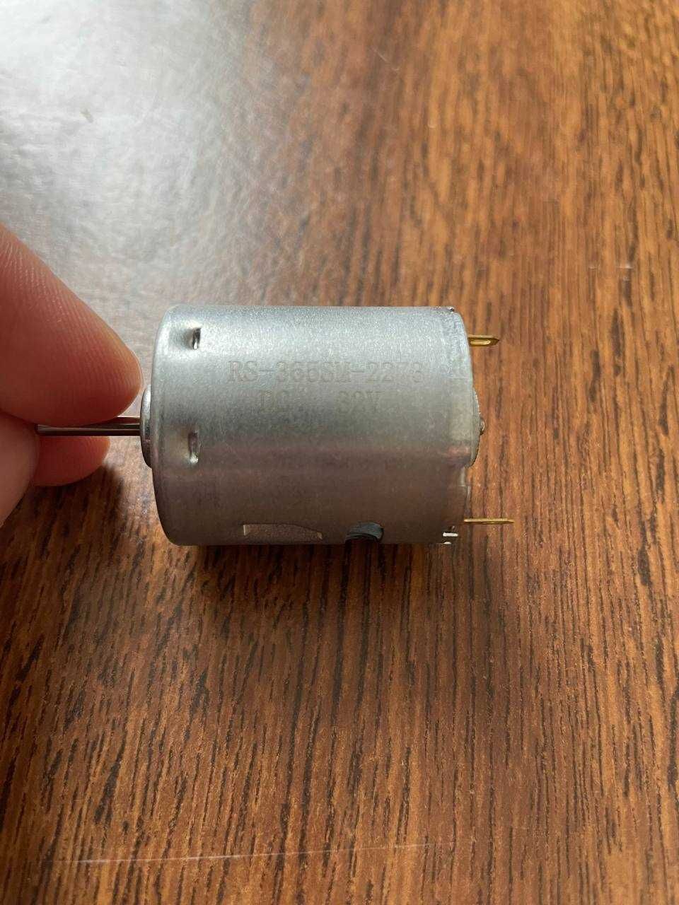 Моторчик 32V універсальний  RS 365SM 2273 DC32V