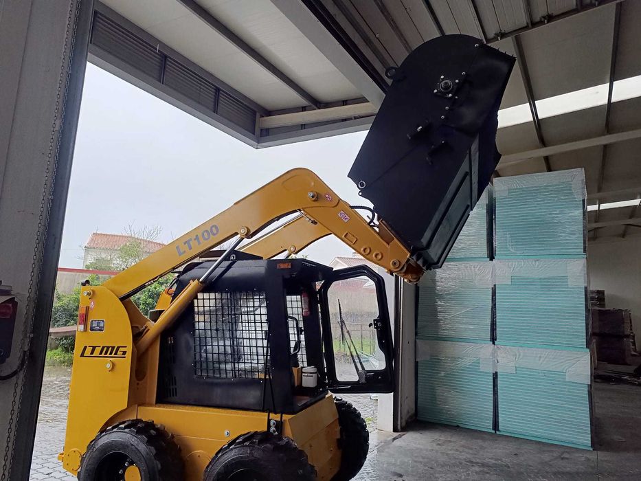 Minicarregador Kubota LTMG LT100