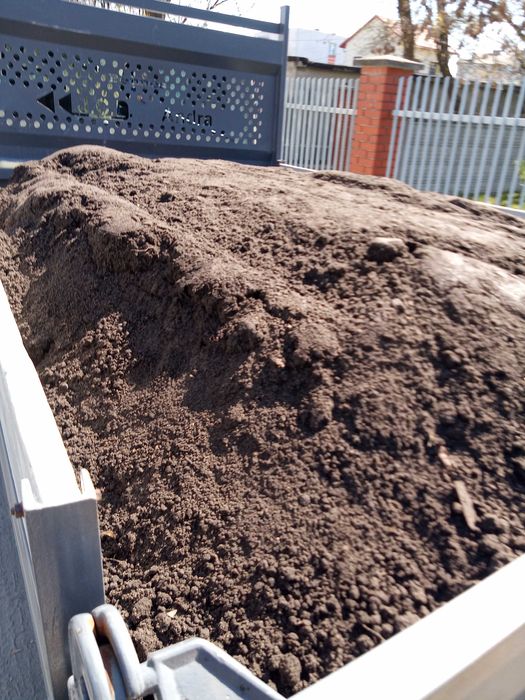 Piach,kruszywo,ziemia ogrodowa siana,/ transport wywrotką 3t