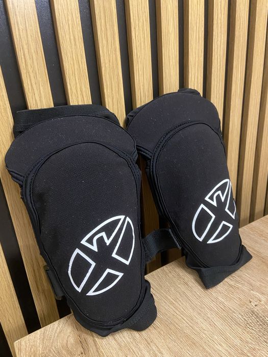 Ochraniacze łokci Xfactor X-factor flow roz M downhill enduro dh