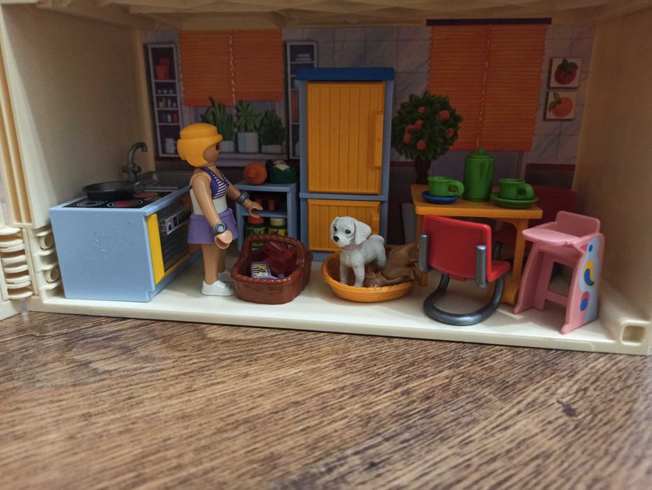 Playmobil domek z wyposażeniem