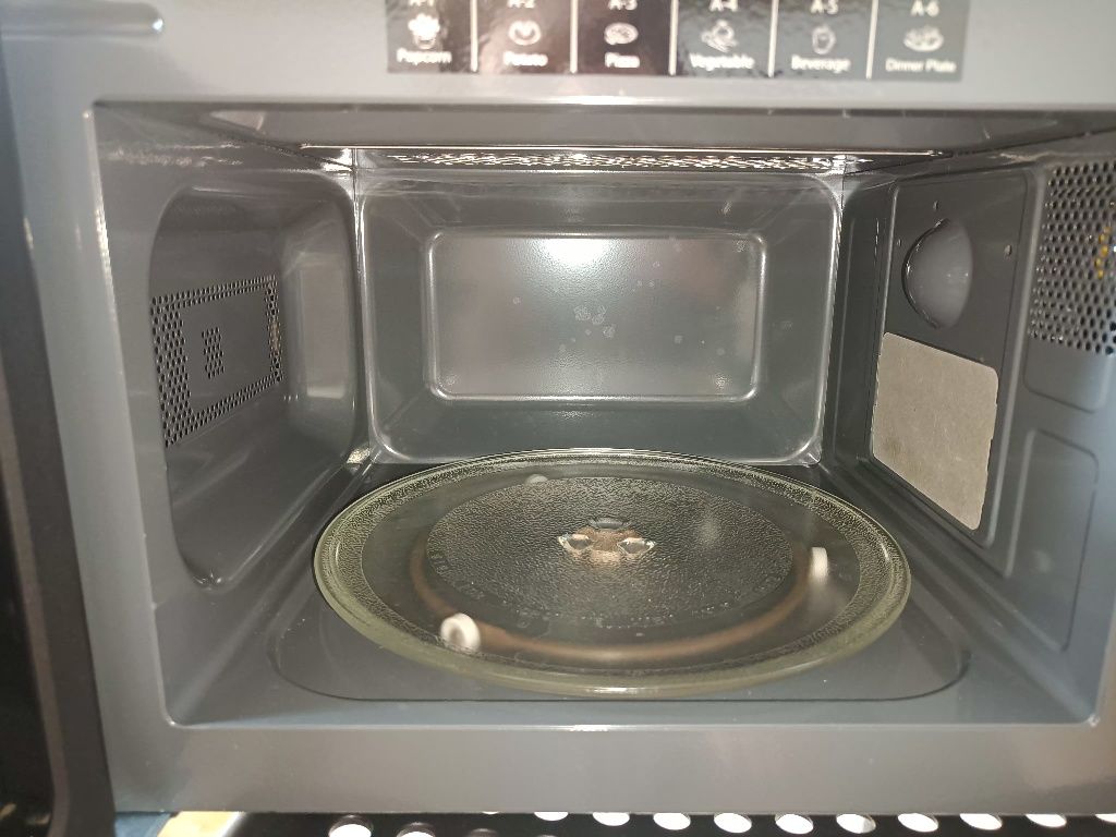 Mikrofalówka Sharp na gwarancji