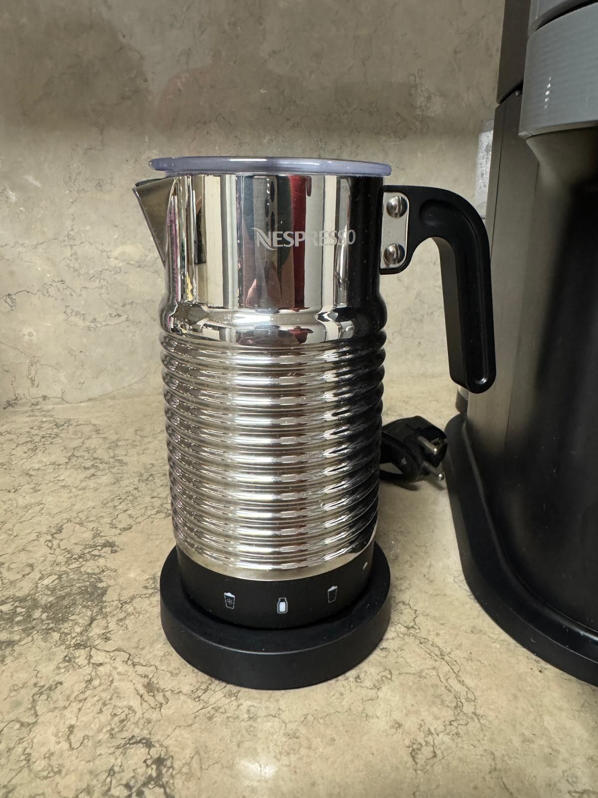 Nespresso vertuo + aeroccino 4
