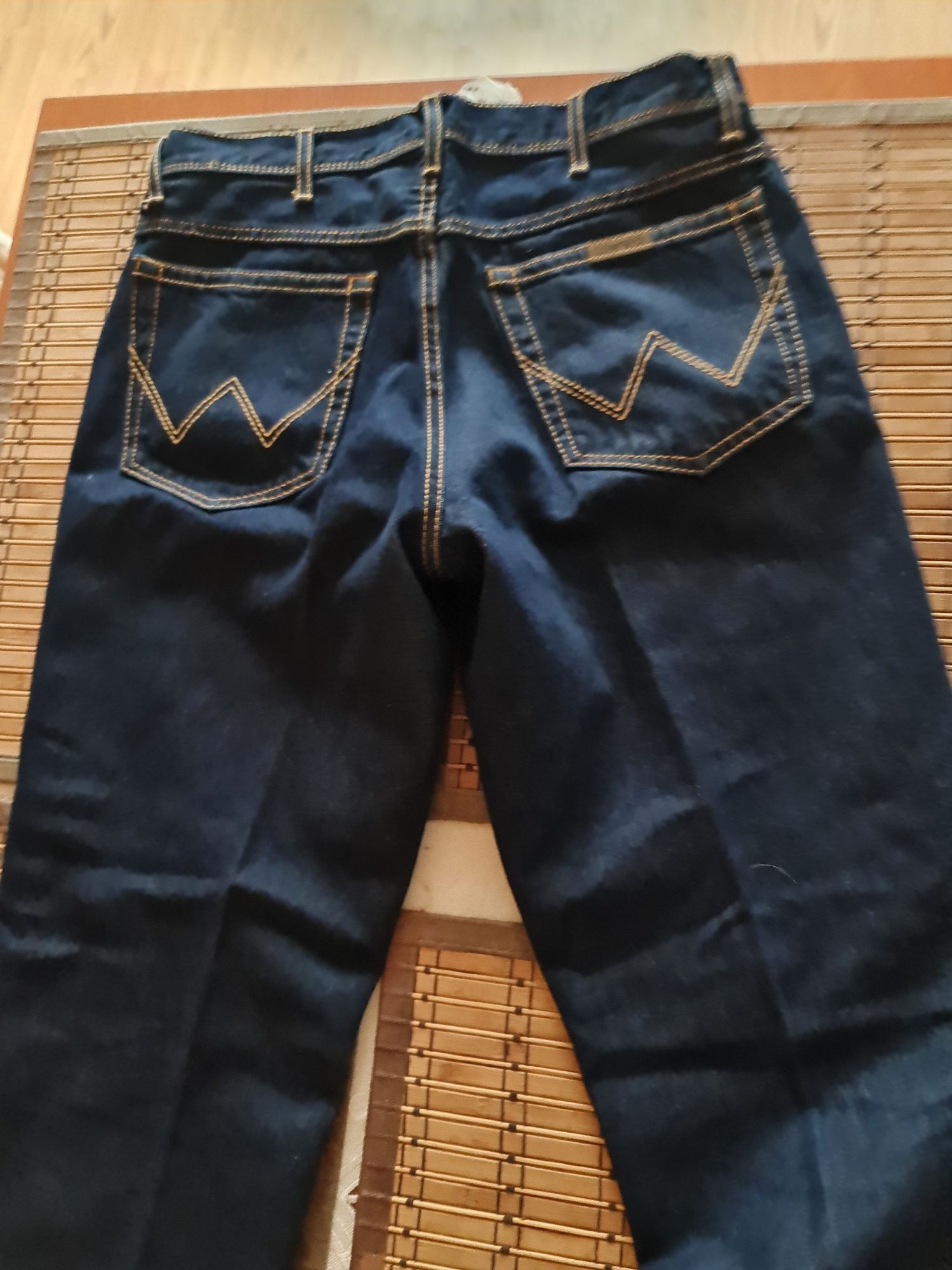 Spodnie Wrangler Regular Fit W33