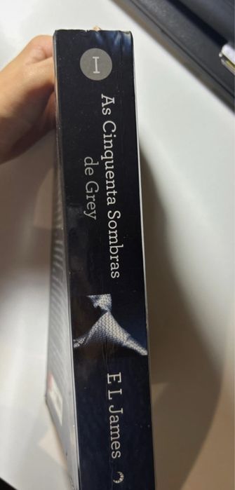 livro “As cinquenta sombras de grey”