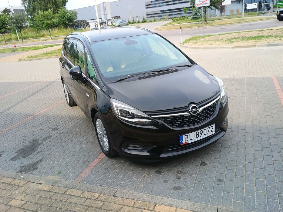 Opel Zafira lift 1.6t nowe LPG. 7 os,