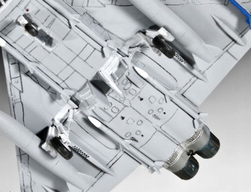 Samolot do sklejania Revell 04282 Eurofighter Typhoon 1:144