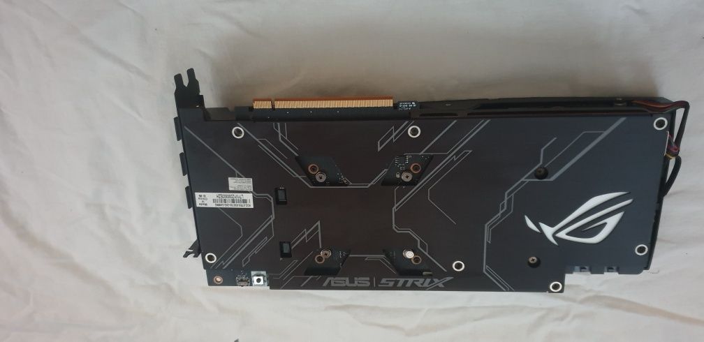 Видеокарта Asus rog Strix RX5700 OC 8GB (3060)