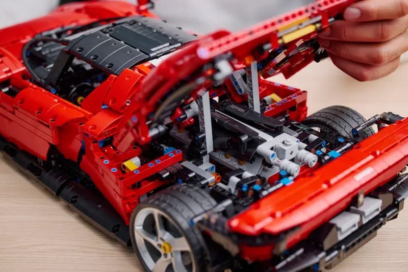 Réplica LEGO Ferrari Daytona SP3 42143