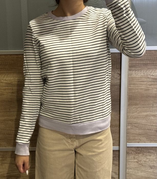 Жіноча кофта від Reserved