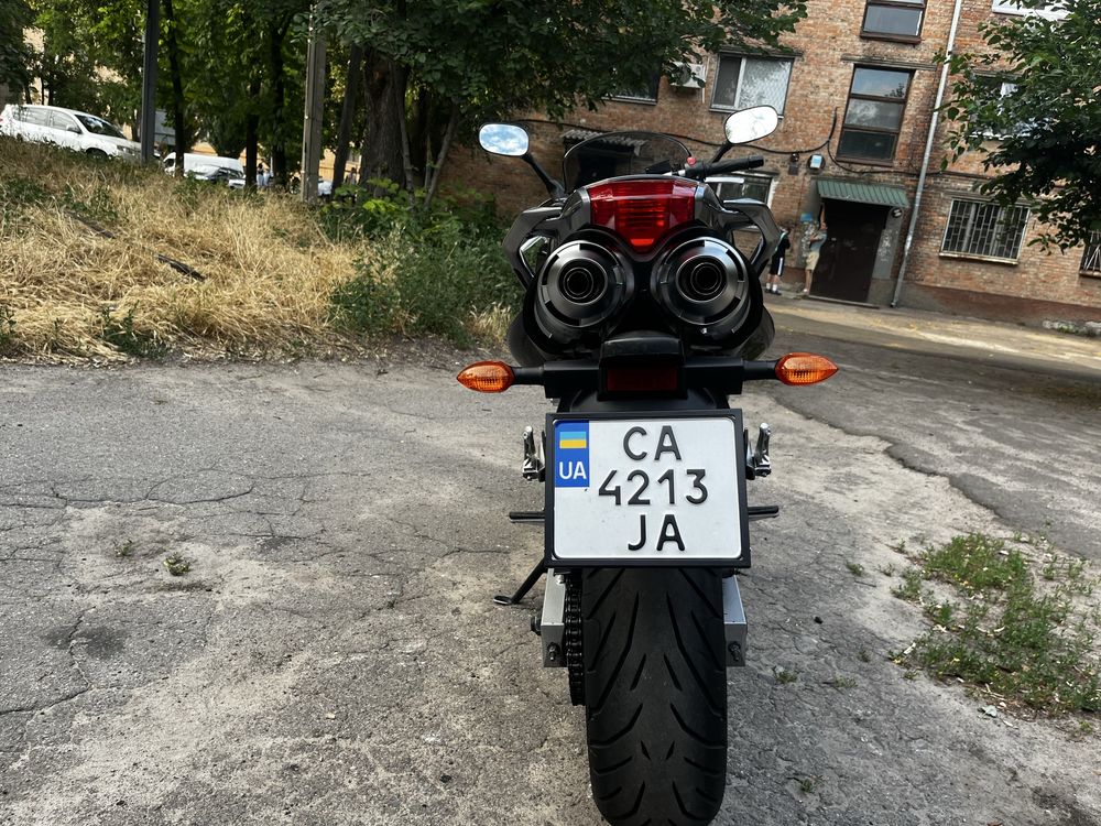 Продам мотоцикл Yamaha FZ600
