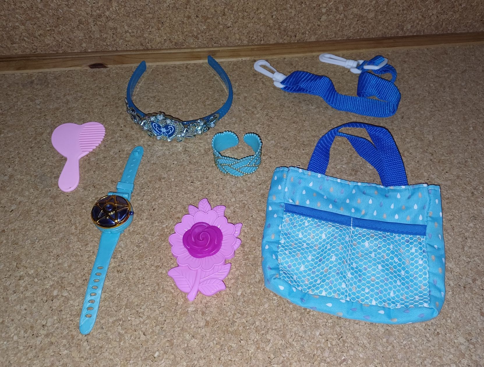 Brinquedos, acessórios para menina.