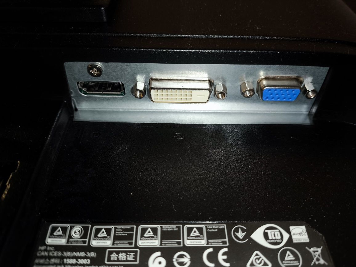 Monitor HP 21,5" FHD | DisplayPort | obrotowy ekran