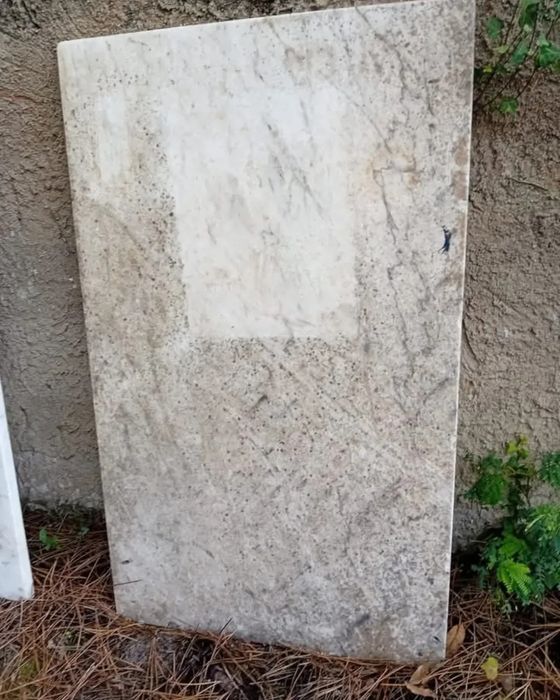 Tampo  em  pedra