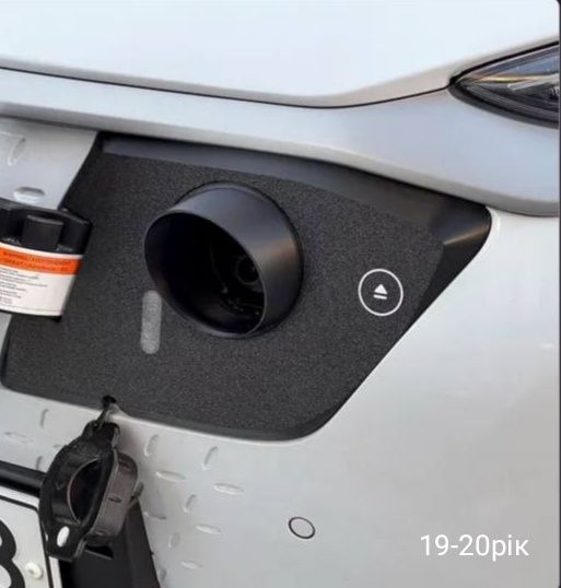 Hyundai kona 2019-2023 защита порта зарядки от снега та влаги