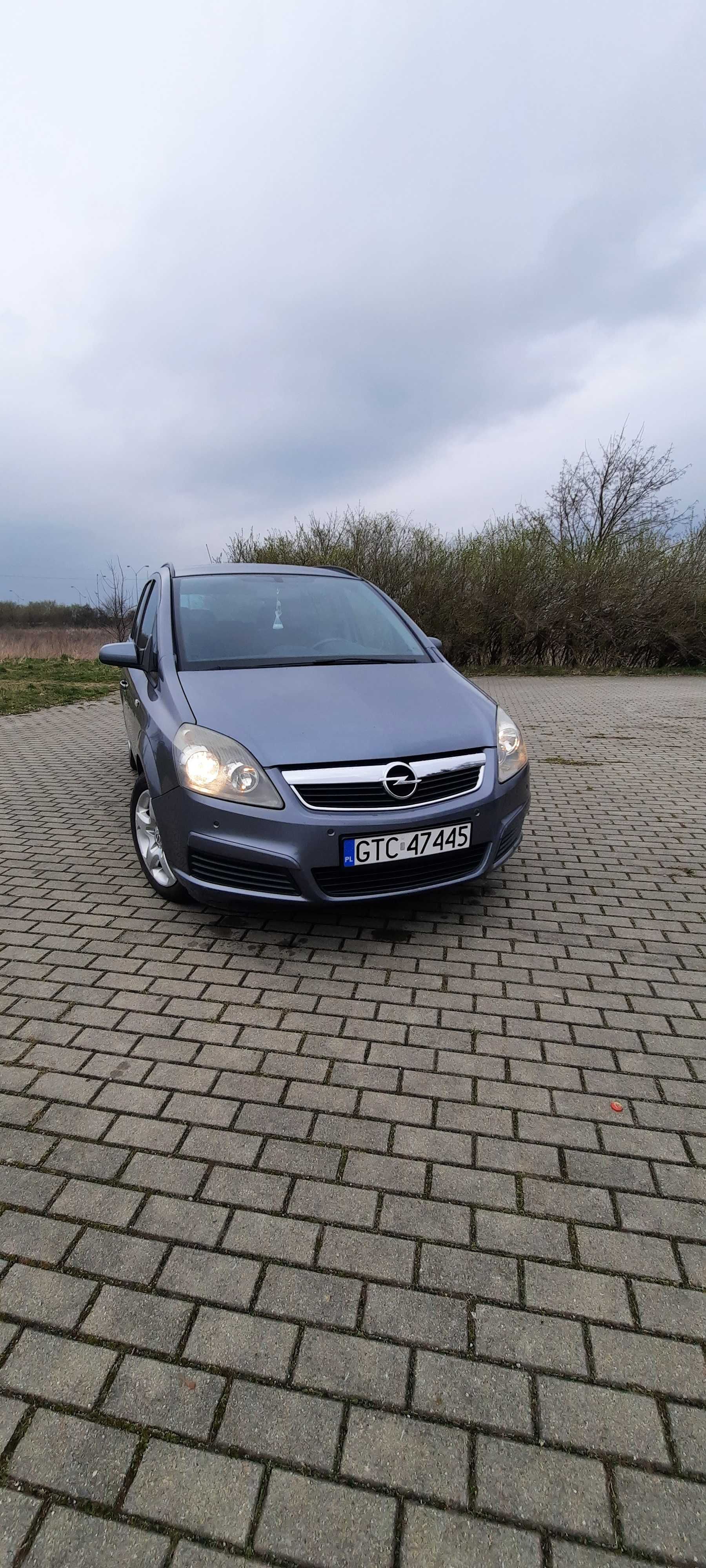 Opel Zafira B 1.8 benzyna 7 miejsc