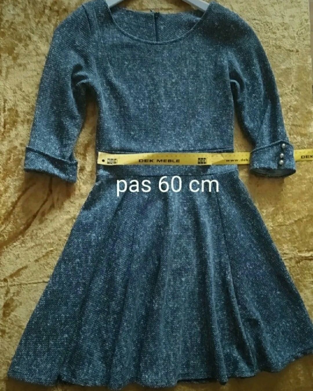 Włoska sukienka 34 XS długi rękaw melanż szary tanio złote guziki