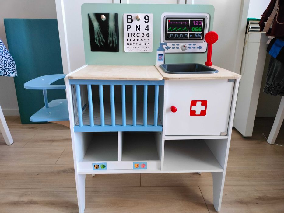 Drewniana przychodnia lekarska / weterynaryjna / klinika Lidl Playtive