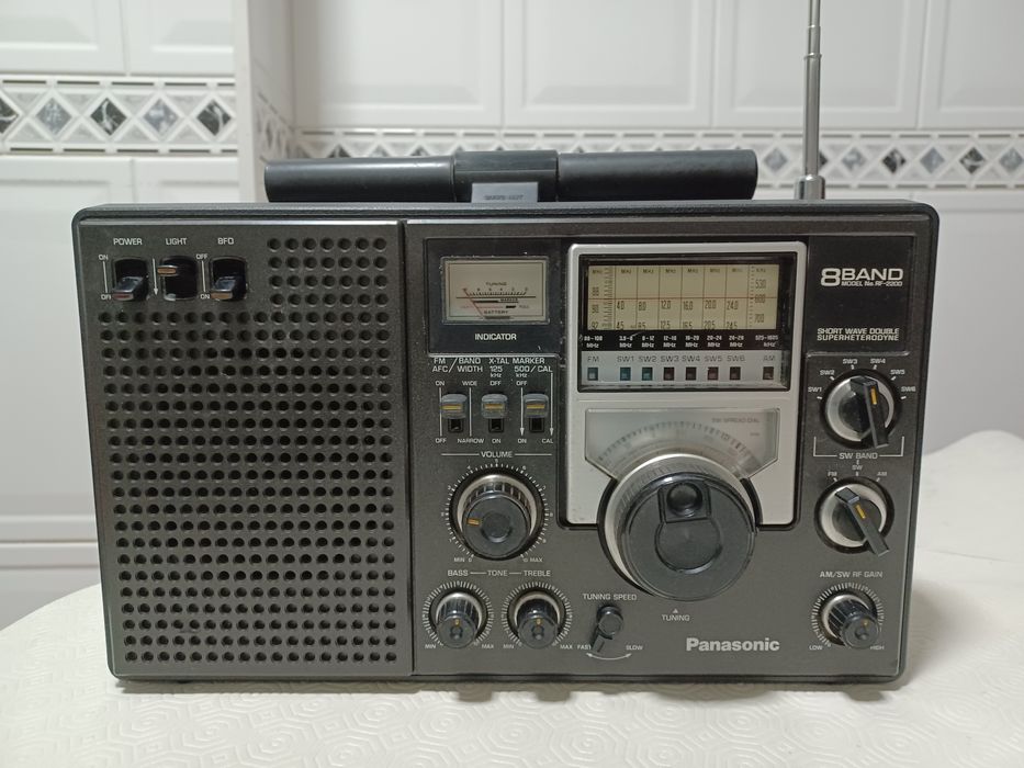 Radio de 8 Bandas