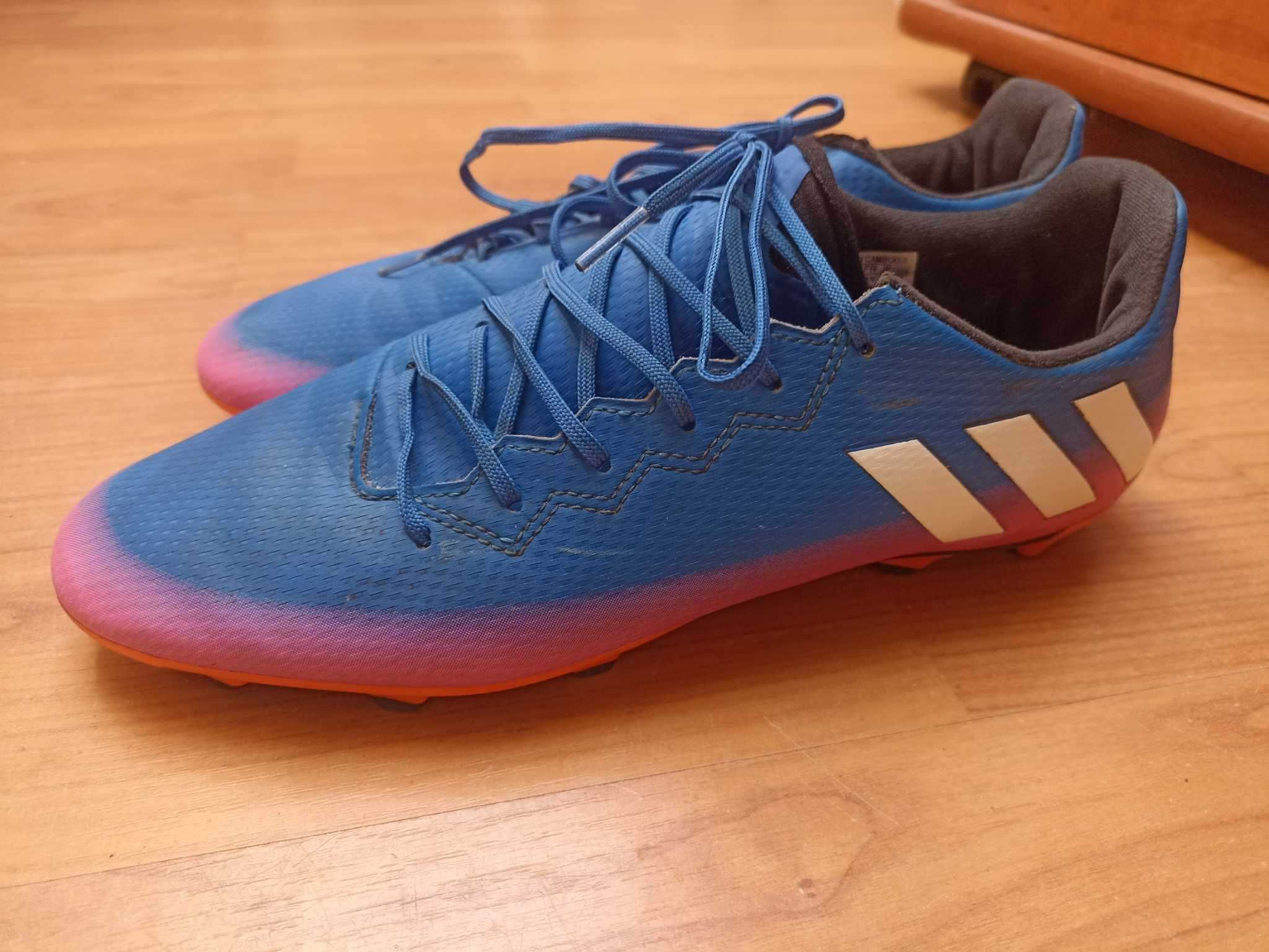 Piłkarskie buty ADIDAS