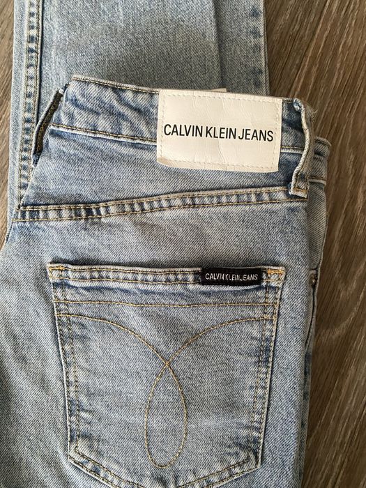 Продам жіночі джинси оригінал calvin klein