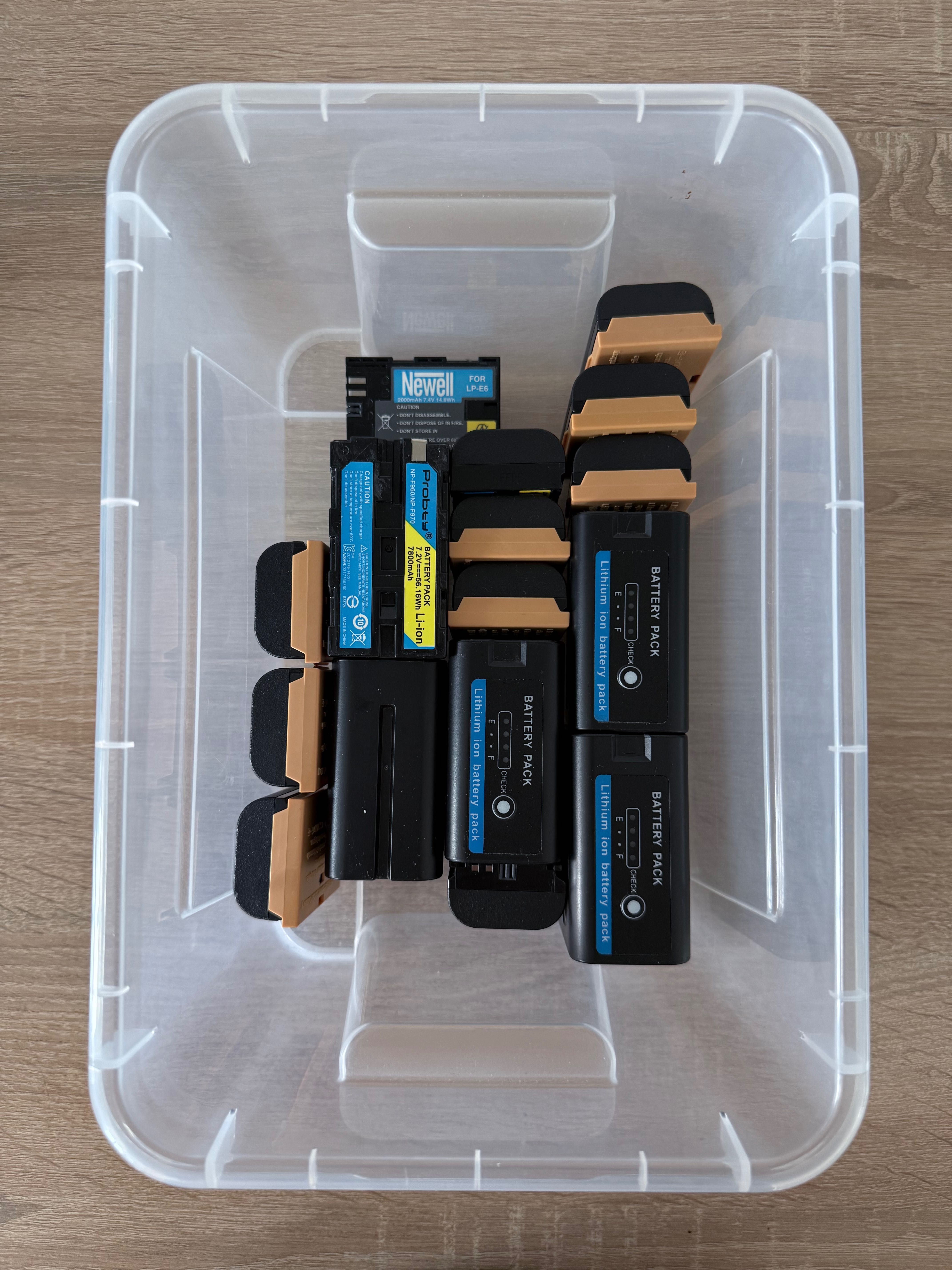 Kamera Blackmagic Pocket 4K, adapter EF Viltrox, dysk 500gb + gratisy