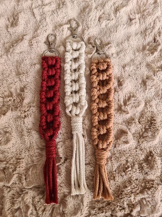 Porta-chaves em macramê feitos à mão