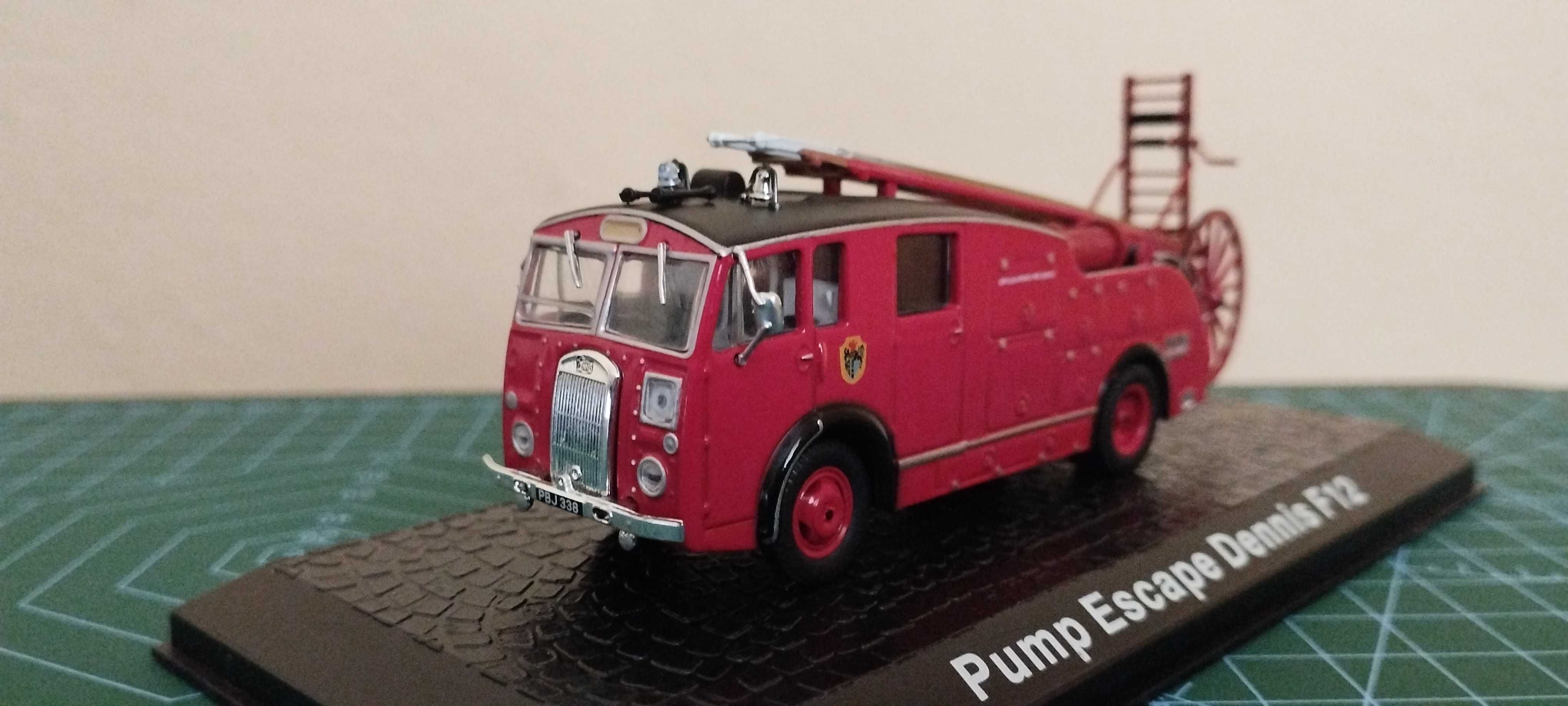 Pump Escape Dennis F12/Faszination Feuerwehr 1:72