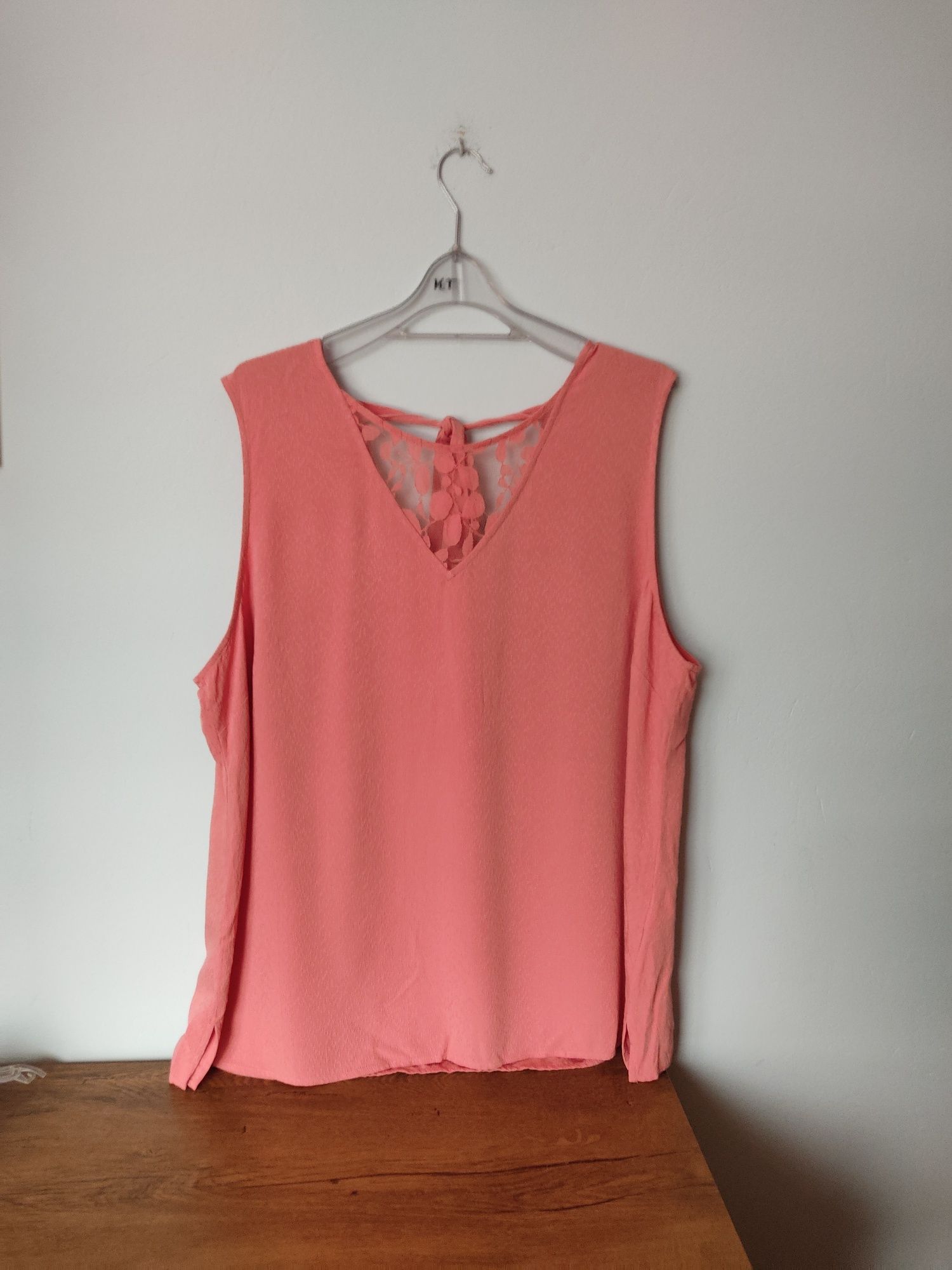 Pudrowo-różowa bluzka z dekoltem w serek 5XL plus size 50 nowa z metką