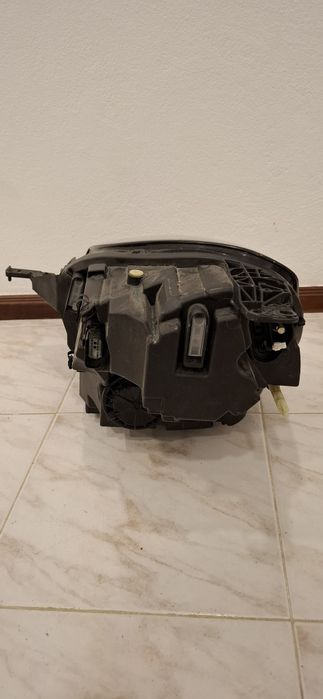 Vendo Farol Ford Puma