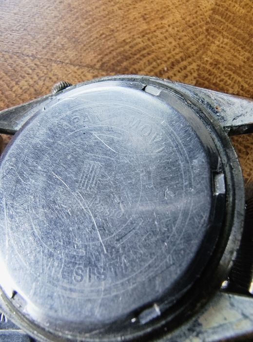 Годинник Luch та Philip Persio Qwartz water resistant.