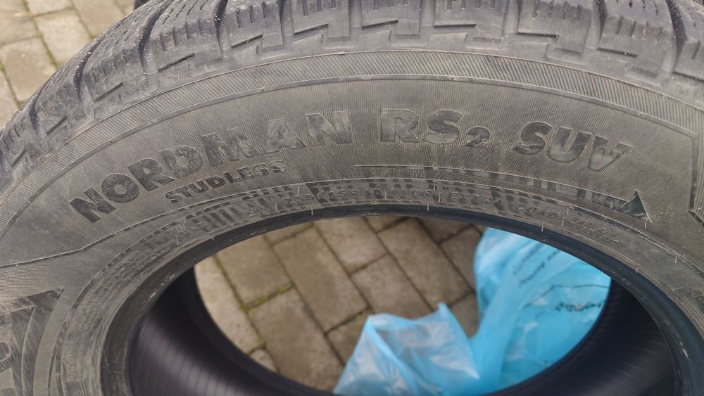 Зимова гума 235 65 18