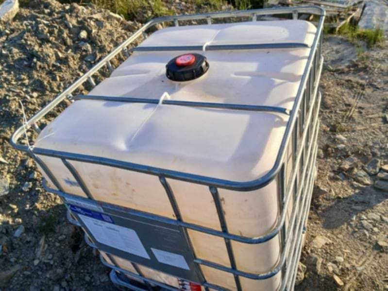Zbiornik mauzer na palecie - 1000 l