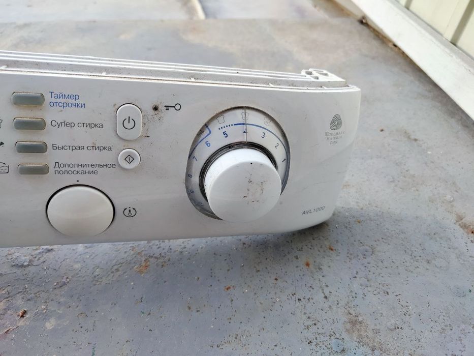Запчасти на стиральную Ariston AVL 1000