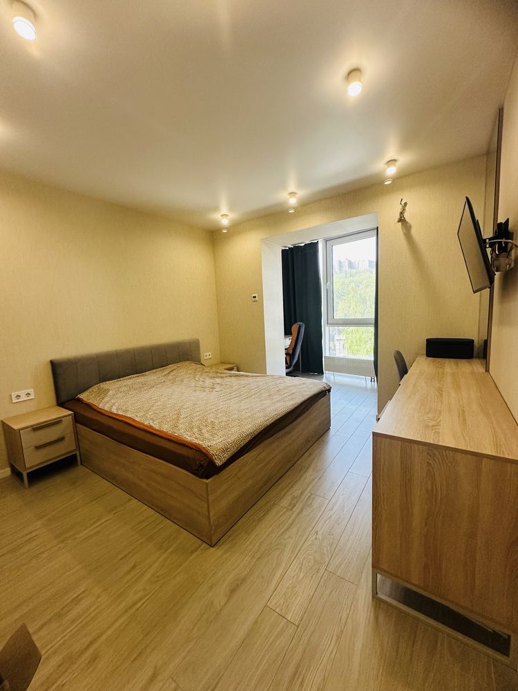 Продам 2-к кв 60 м2 у Рівер Парк (River Park), Перемога, центр,Ривер