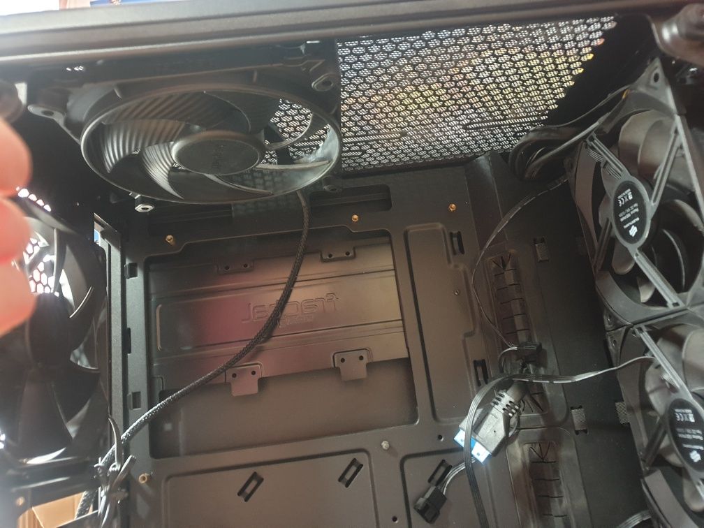 Fractal Design Meshify C + 6x wentylatory