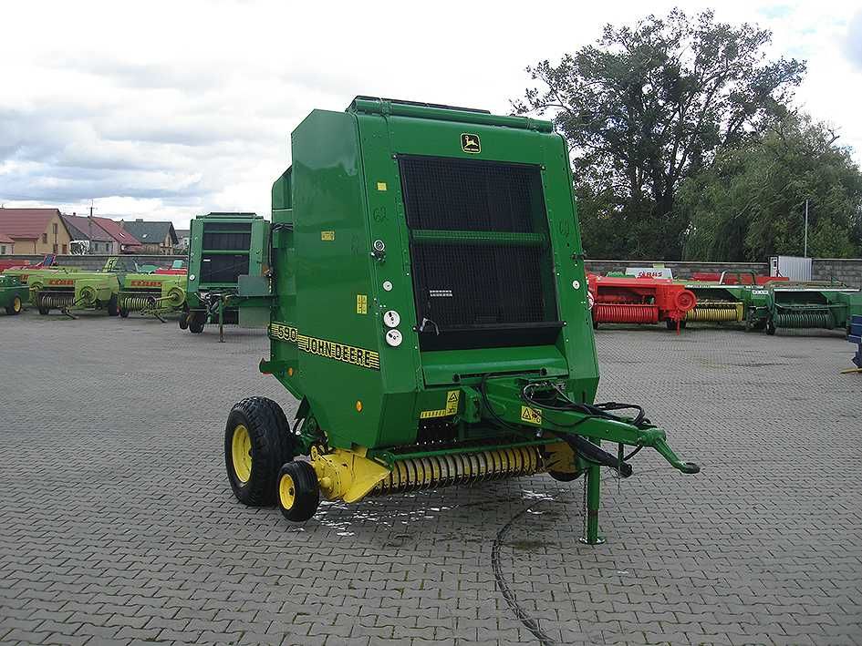 Пресс подборщик John Deere 590