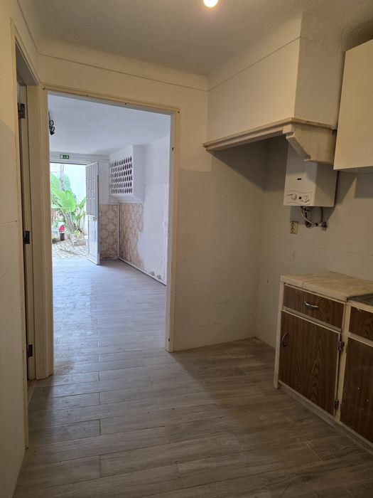 Garagem com 40 m² em São Pedro do Estoril