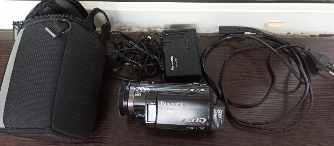 Видеокамера Panasonic hdc-sd600
