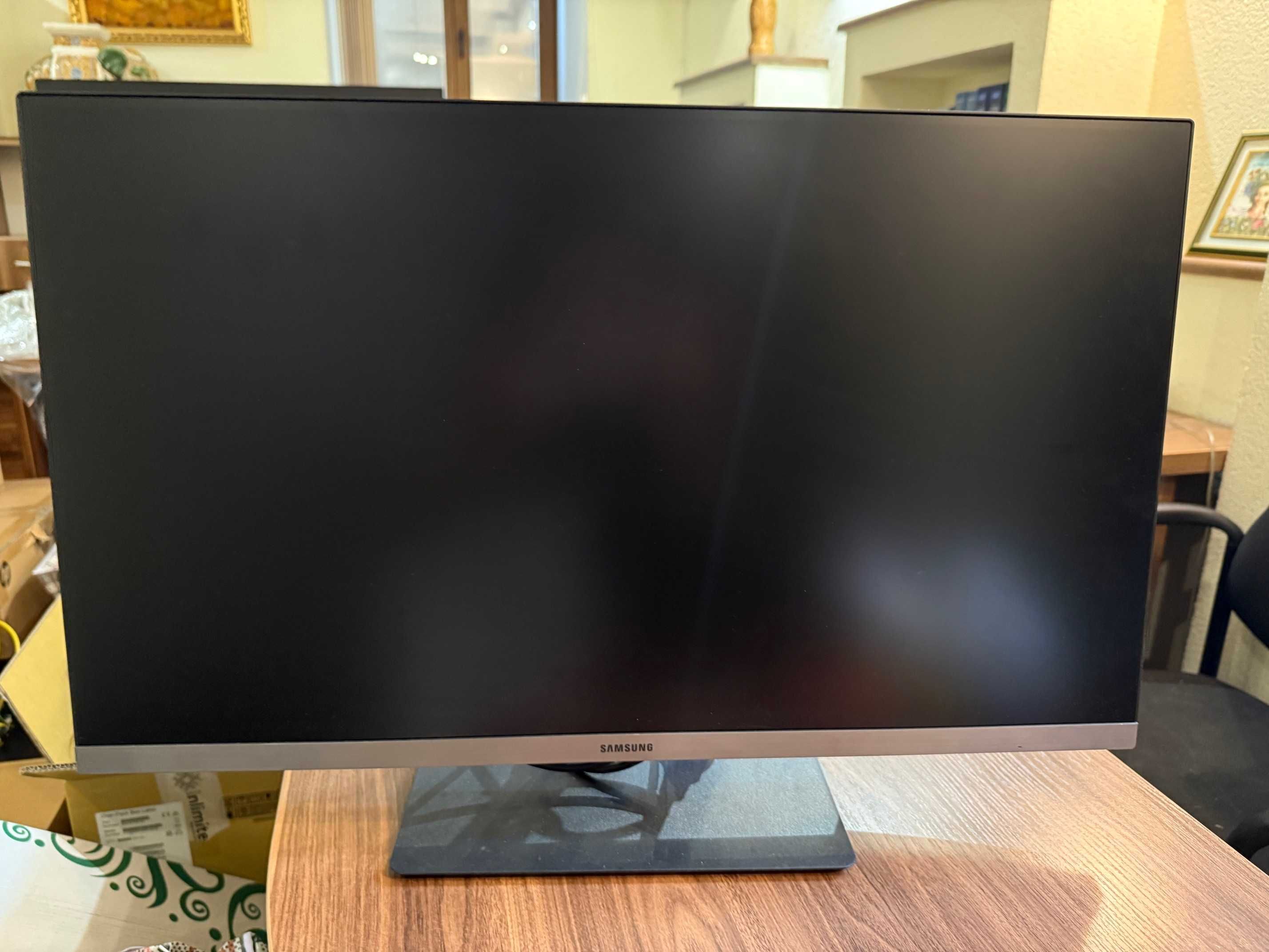 Монітор Samsung LS27R650FDIXCI