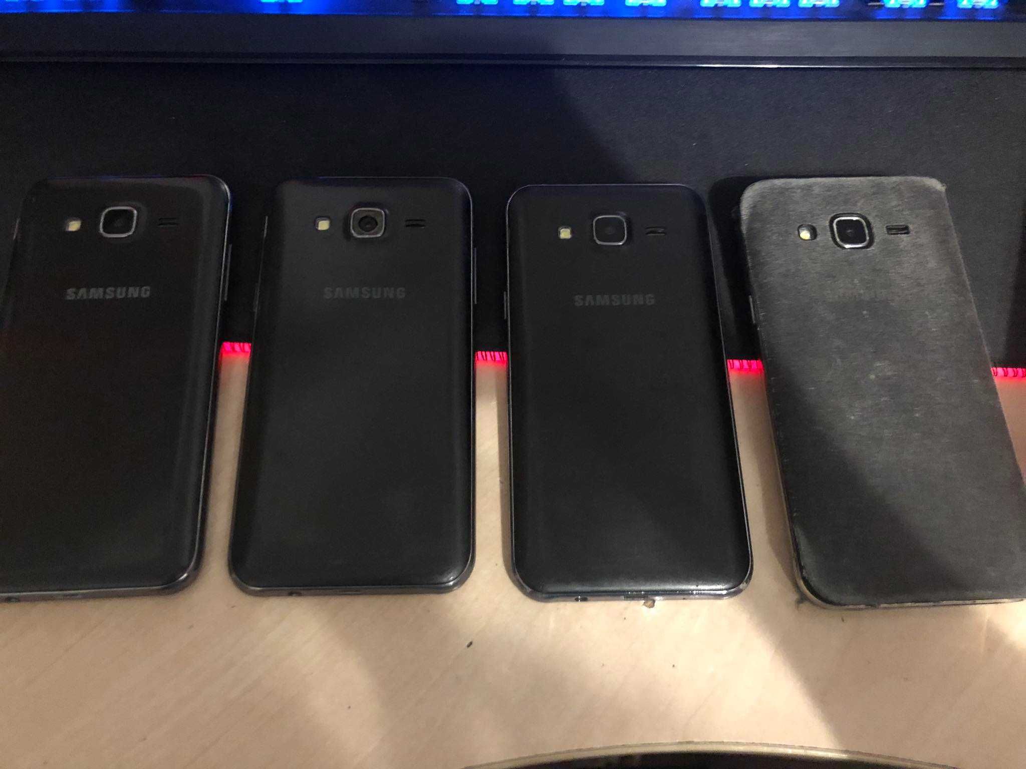 3 x Samsung Galaxy J5 uszkodzone