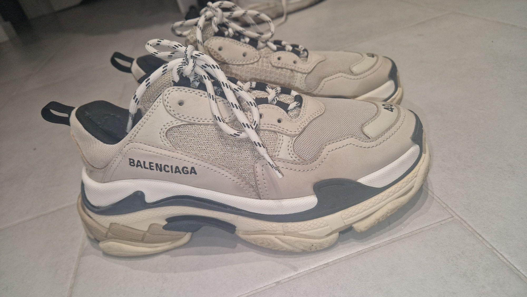 Balenciaga triple s