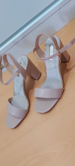 Sandálias "Primark"